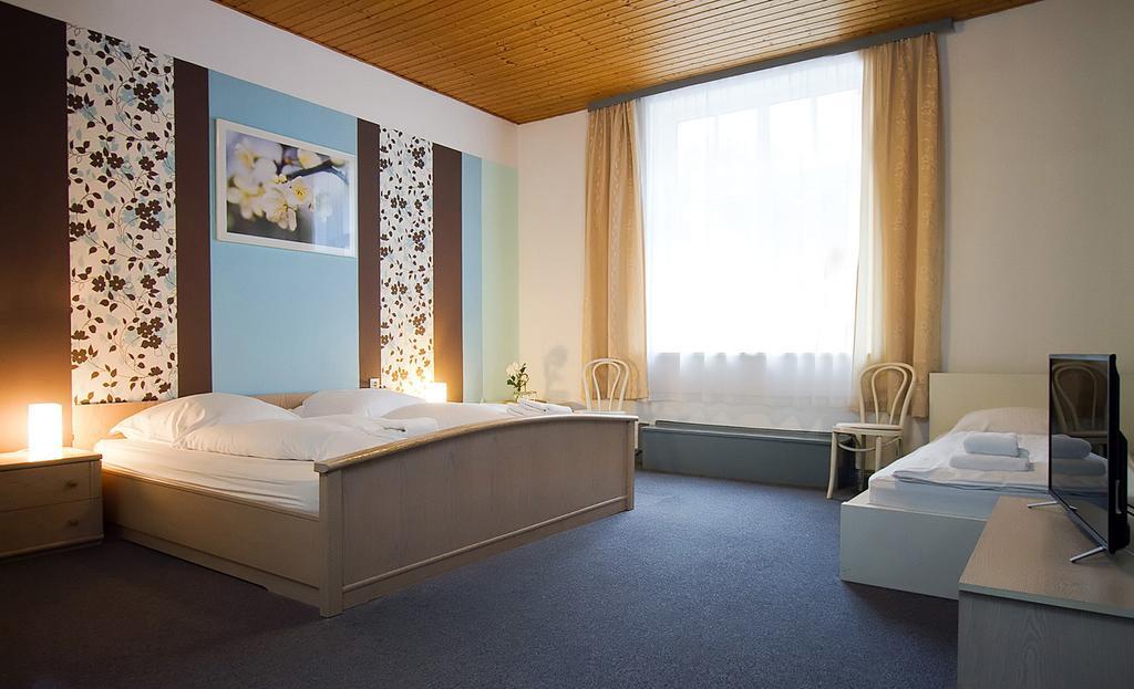 Hotel Neun 3/4 Celle Bagian luar foto
