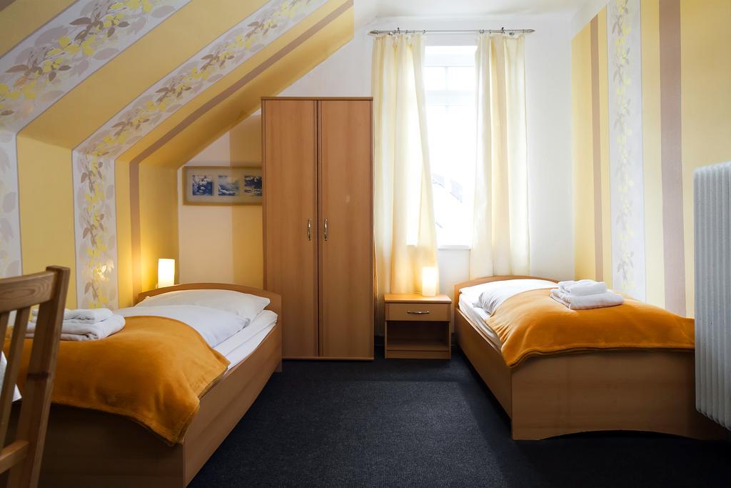 Hotel Neun 3/4 Celle Bagian luar foto