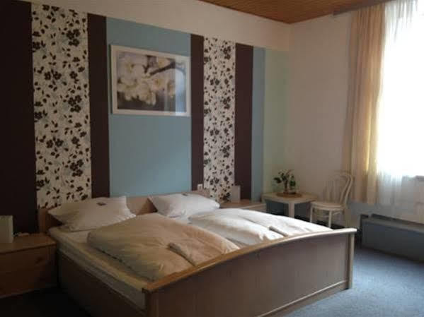 Hotel Neun 3/4 Celle Bagian luar foto